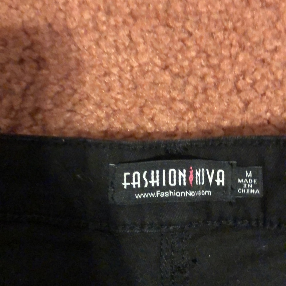 Fashion Nova Side Tie-up Shorts - Picture 4 of 7